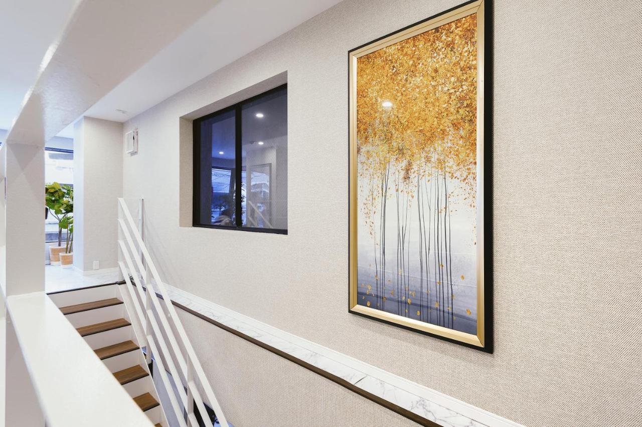 Cherry Blooming Tokyo- All Suite Boutique Hotel 东京伊樱里-中央区全套房艺术酒店 Exterior foto